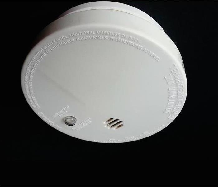 Picture of a smoke detector.